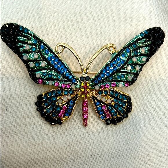 Colorful crystals Butterfly Brooch - Picture 1 of 5